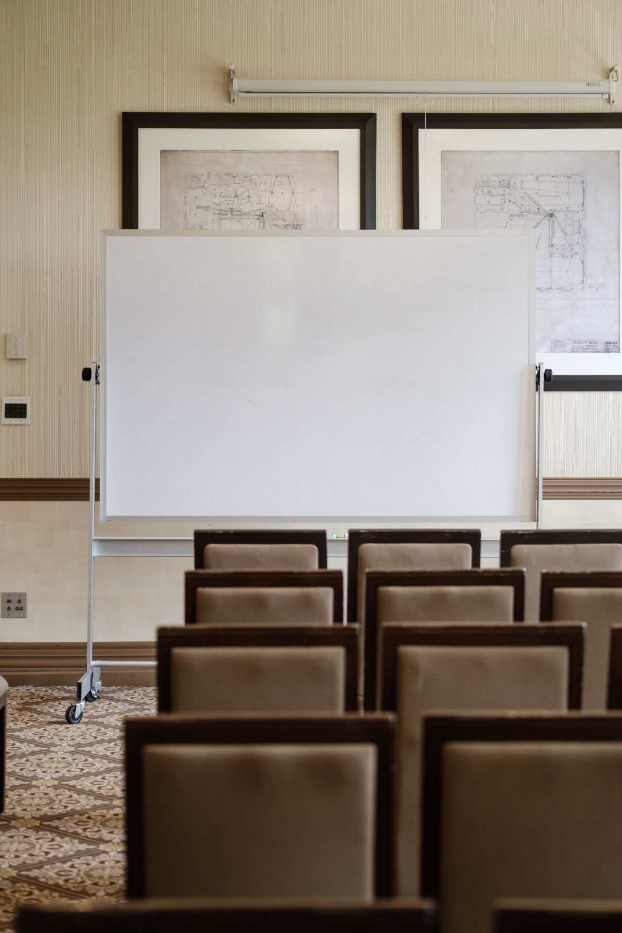 A whiteboard is set in Seminar Room 4